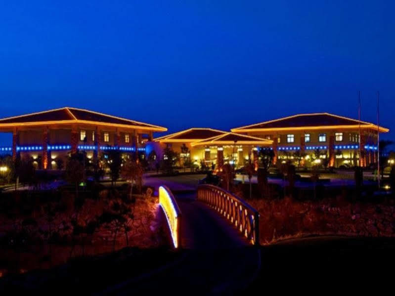 Qingdao Golden Mountain Resort Hotel Exterior photo
